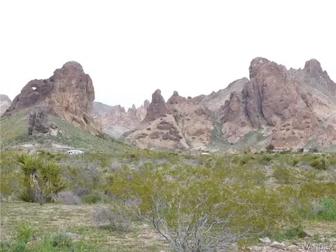 3417 S Tennessee Rd, Golden Valley, AZ 86413