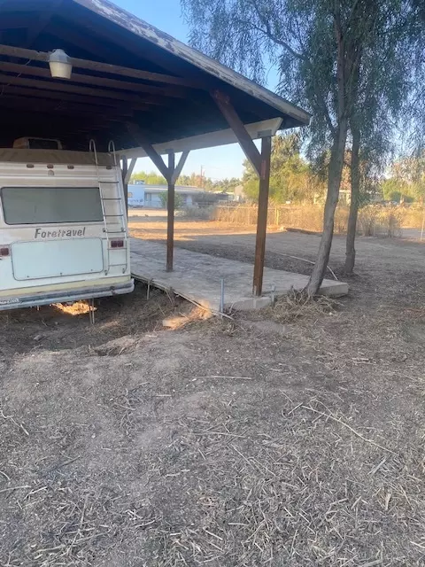 2048 E Hackamore Dr, Mohave Valley, AZ 86440 photo 3