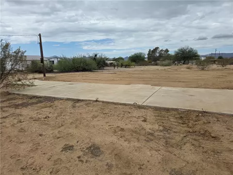 3401 N Mcneal Rd, Golden Valley, AZ 86413