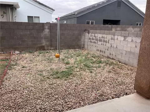 Exterior - 3349 E Ames Ave, Kingman, AZ 86409 photo 3 of 4