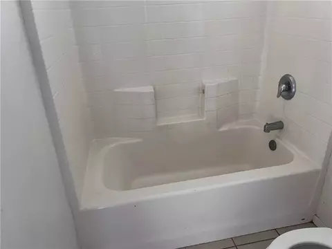 Bath - 3349 E Ames Ave, Kingman, AZ 86409 photo 2 of 3