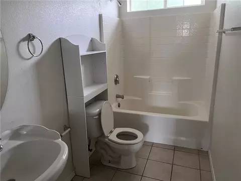 Bath - 3349 E Ames Ave, Kingman, AZ 86409 photo 1 of 3