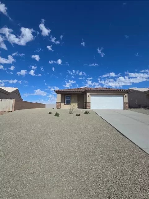 2141 E Crystal Dr, Fort Mohave, AZ 86426