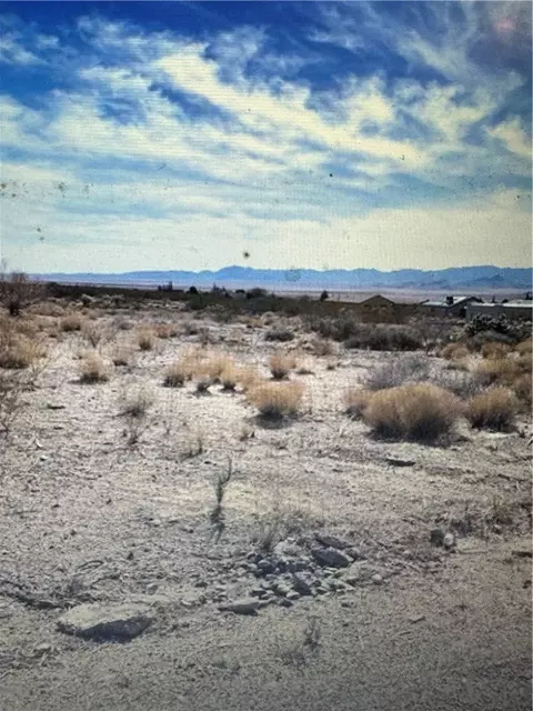 7280 E Cactus Dr, Kingman, AZ 86401