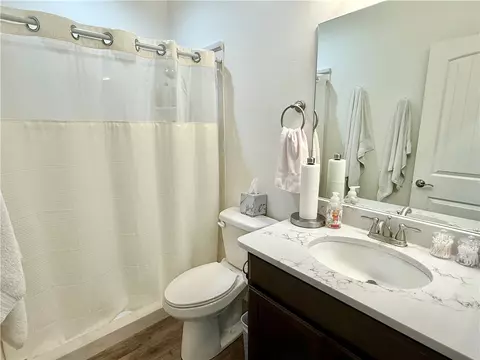 Bath - 2842 E Colina Vis, Kingman, AZ 86409 photo 4 of 5