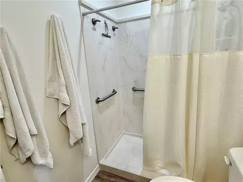 Bath - 2842 E Colina Vis, Kingman, AZ 86409 photo 5 of 5