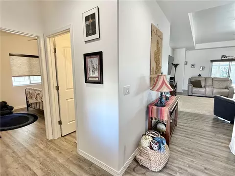 Entry Way - 2842 E Colina Vis, Kingman, AZ 86409 photo 1 of 5