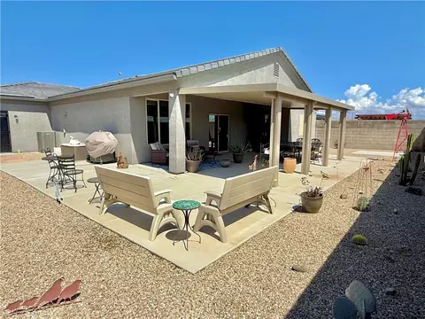 Exterior - 2842 E Colina Vis, Kingman, AZ 86409 photo 5 of 8
