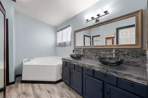 Bath - 3960 E Ames Ave, Kingman, AZ 86409 photo 1 of 4