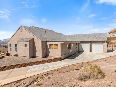 3539 Sunriver Ct, Bullhead City, AZ 86429