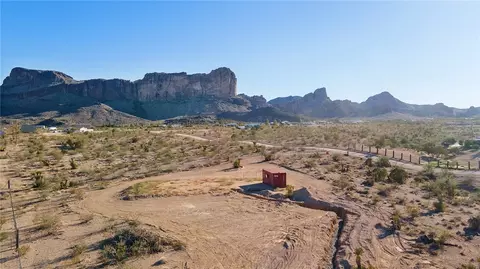 1662 S Granville Rd, Golden Valley, AZ 86413