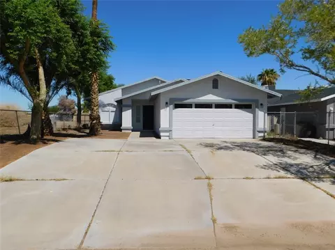1975 E Oatman Pl, Mohave Valley, AZ 86440