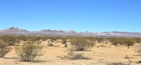 1205 S Teddy Roosevelt Rd, Golden Valley, AZ 86413