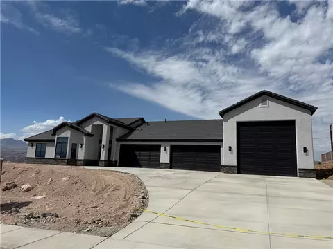 2605 Unicorn Rd, Bullhead City, AZ 86429