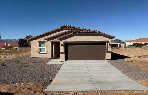 9299 N River Run Dr, Kingman, AZ 86401