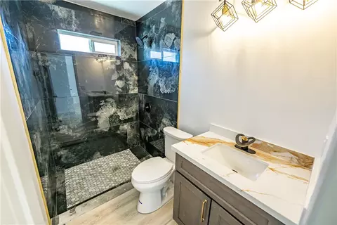 Bath - 1180 E Carver Ave, Kingman, AZ 86409 photo 2 of 3