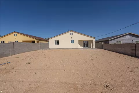 Exterior - 1180 E Carver Ave, Kingman, AZ 86409 photo 3 of 7