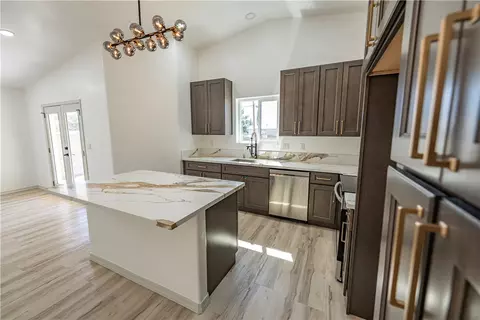 Kitchen - 1180 E Carver Ave, Kingman, AZ 86409 photo 2 of 2