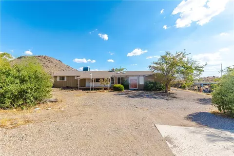 3430 W Chea Dr, Golden Valley, AZ 86413
