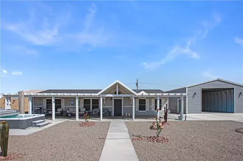 5083 E Chiricahua Dr, Topock, AZ 86436