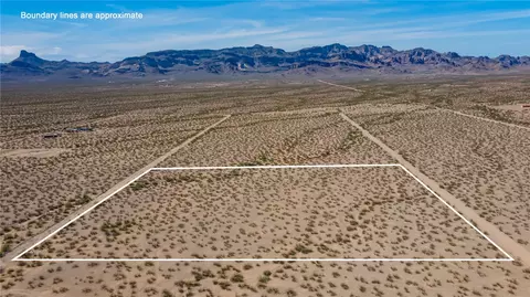 8 W Lots W Ronda Dr, Golden Valley, AZ 86413