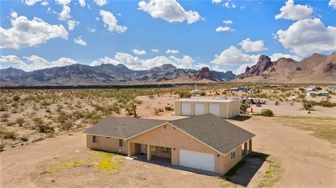 2949 S Chiricahua Rd, Golden Valley, AZ 86413