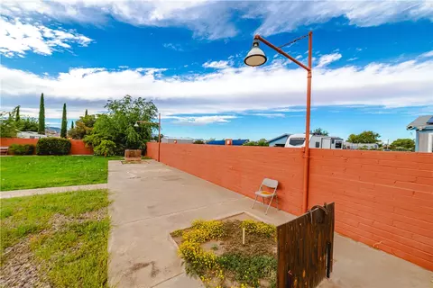 Exterior - 3755 E Diagonal Way, Kingman, AZ 86409 photo 15 of 19