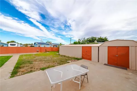 Exterior - 3755 E Diagonal Way, Kingman, AZ 86409 photo 12 of 19