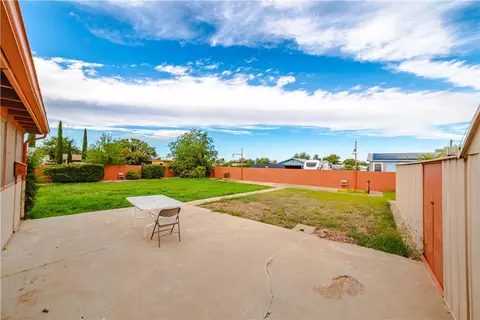 Exterior - 3755 E Diagonal Way, Kingman, AZ 86409 photo 11 of 19
