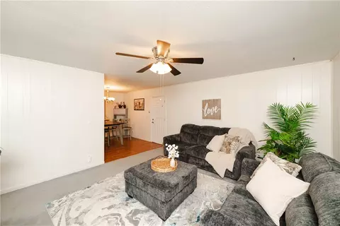 Living - 3755 E Diagonal Way, Kingman, AZ 86409 photo 2 of 3