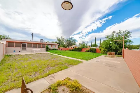 Exterior - 3755 E Diagonal Way, Kingman, AZ 86409 photo 16 of 19