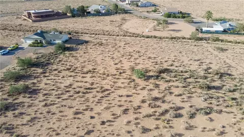 7950 E Saddleback Pl, Kingman, AZ 86401 photo 3