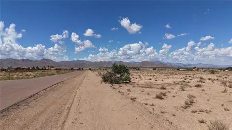 7751 E Chaparral Dr, Kingman, AZ 86401 photo 3