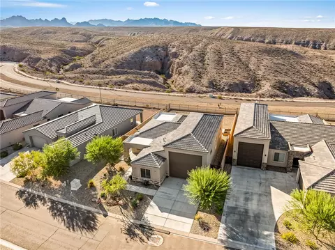 3272 Secret Pass Canyon Dr, Bullhead City, AZ 86429