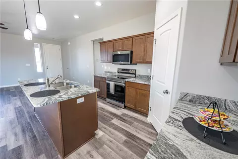 Kitchen - 7152 E Stetson Dr Ave, Kingman, AZ 86401 photo 1 of 3