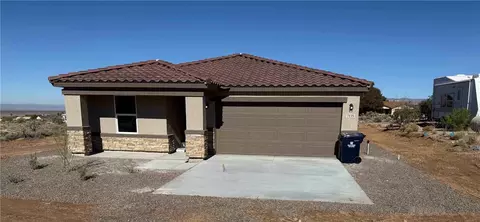 7135 E Alvarado Dr, Kingman, AZ 86401