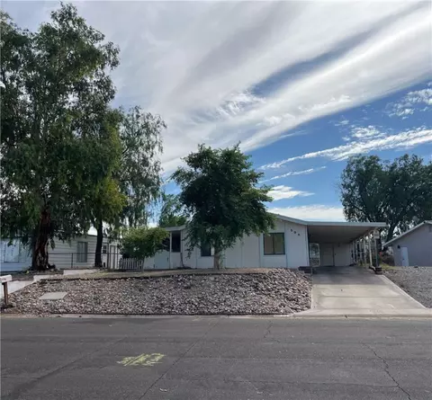 594 Holly St, Bullhead City, AZ 86442