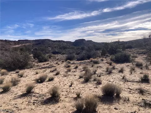 000 Knight Creek Rd, Kingman, AZ 86401