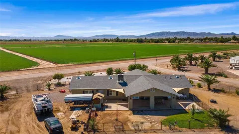 2143 E Willow Dr, Mohave Valley, AZ 86440