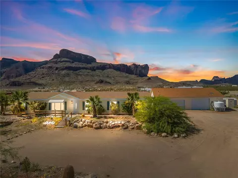 2129 S Don Luis Rd, Golden Valley, AZ 86413