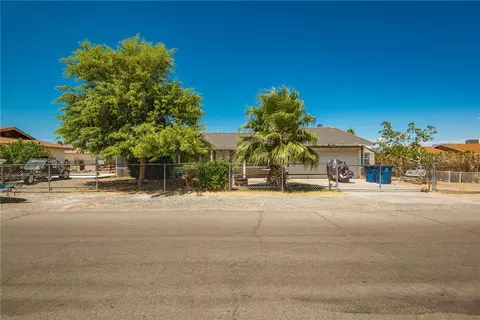 881 San Juan Cir, Bullhead City, AZ 86442
