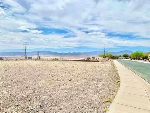 1001 Heritage Dr, Bullhead City, AZ 86429