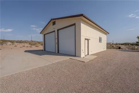 875 E Kanab Ln, Meadview, AZ 86444 photo 3