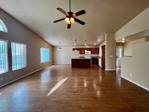 Living - 3952 E Ames Ave, Kingman, AZ 86409 photo 2 of 5