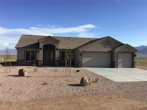 8847 E Arches Dr, Kingman, AZ 86409