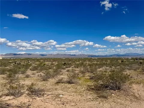4720 N Elfrida Rd, Golden Valley, AZ 86413