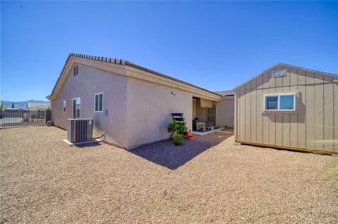 Exterior - 2115 John Wayne Dr, Kingman, AZ 86409 photo 6 of 8