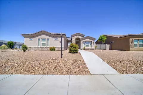 2115 John Wayne Dr, Kingman, AZ 86409