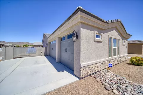 Exterior - 2115 John Wayne Dr, Kingman, AZ 86409 photo 8 of 8