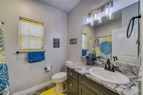 Bath - 2115 John Wayne Dr, Kingman, AZ 86409 photo 5 of 6